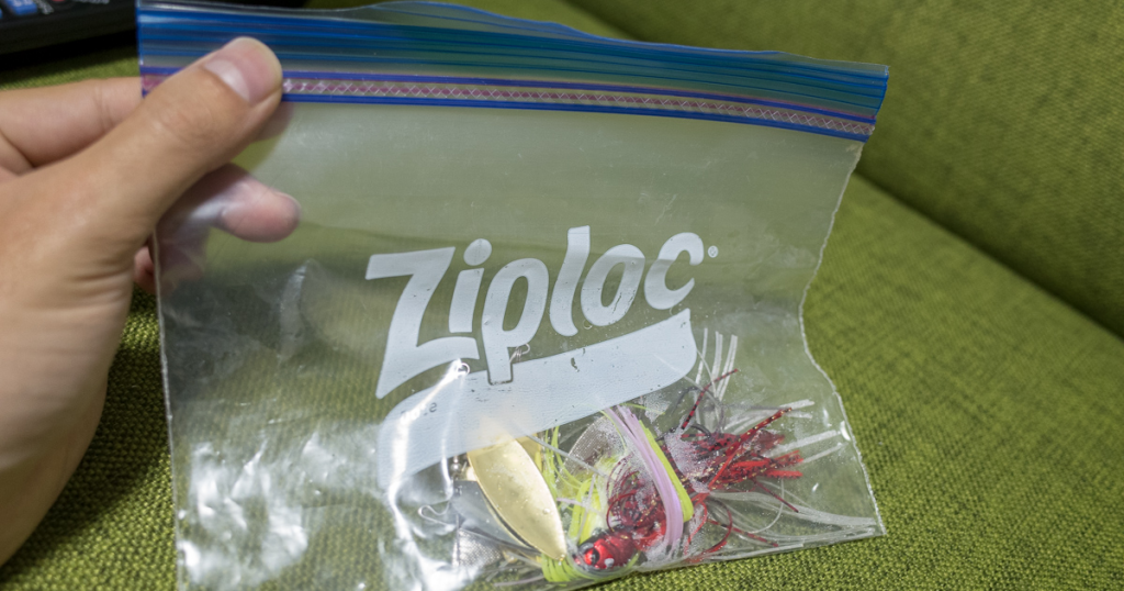 釣りバッグの中をラクに整理 ジップロックがインナーケースとしてオススメな理由 Shimotsumagazine
