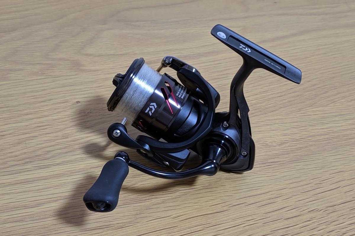 DAIWA 18 TATULA スピニングリール-